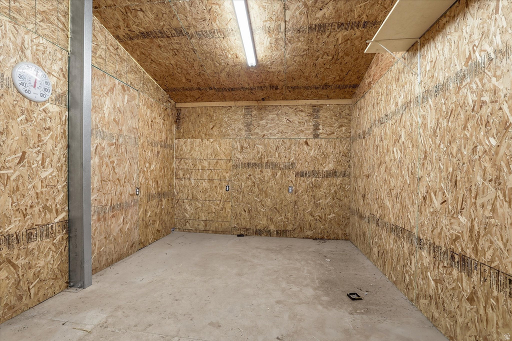 1206 E 2000 S Elba, ID 83342