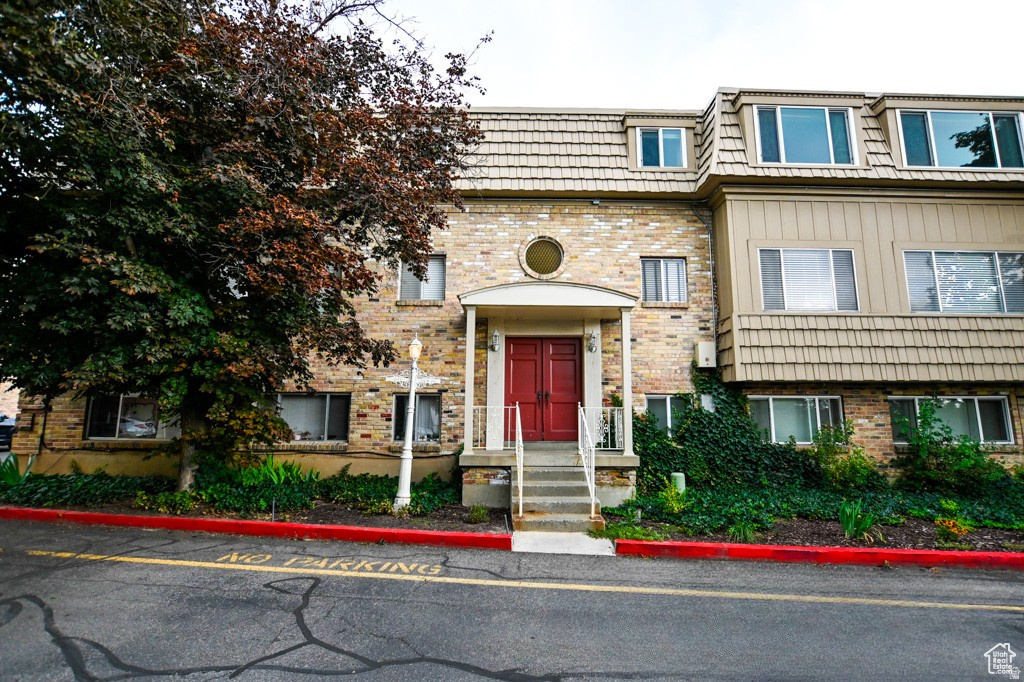 2220 E MURRAY HOLLADAY RD #206 Holladay, UT 84117