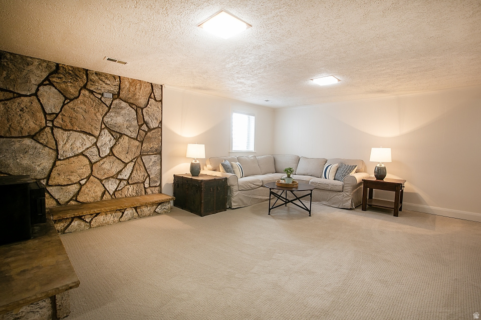 888 THORNFIELD RD Kaysville, UT 84037