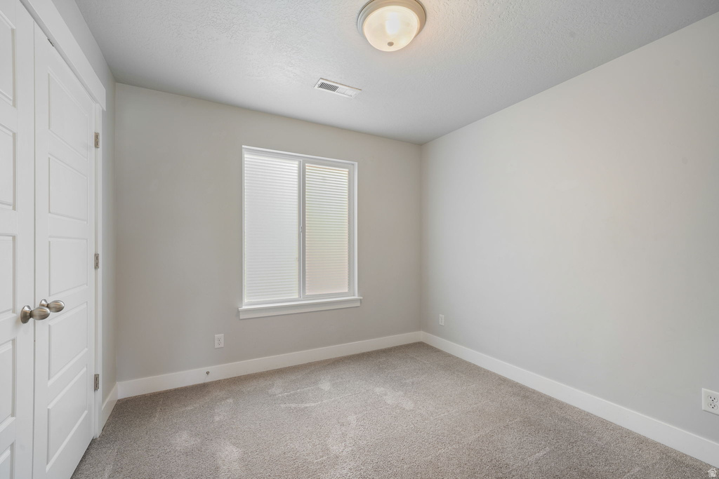 633 E 380 S Lehi, UT 84043