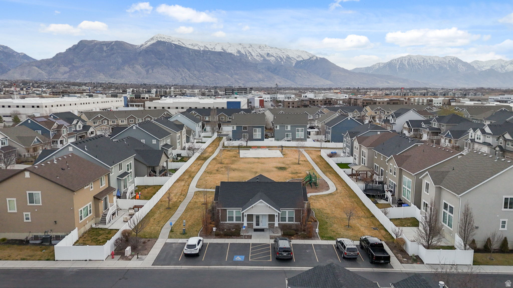 633 E 380 S Lehi, UT 84043