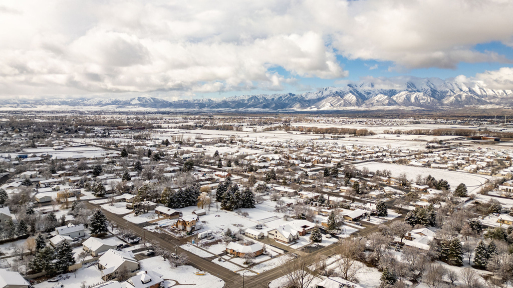 407 S 100 W Providence, UT 84332