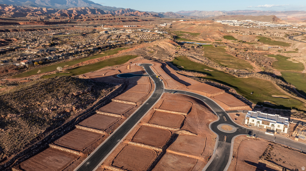 1697 N GOLDEN BEAR WAY Washington, UT 84780