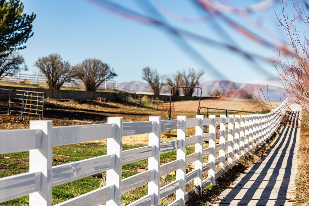 120 E MAGNOLIA LN Mapleton, UT 84664