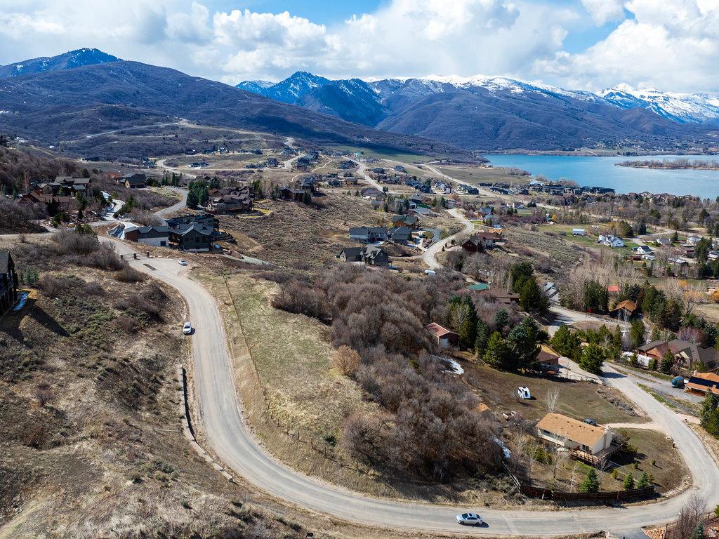 1215 S VIA MONACO DR Huntsville, UT 84317