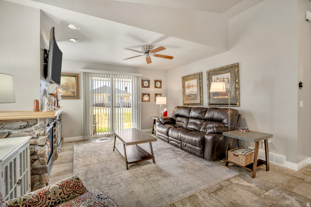 1143 W HOLLOW VIEW WAY West Jordan, UT 84084