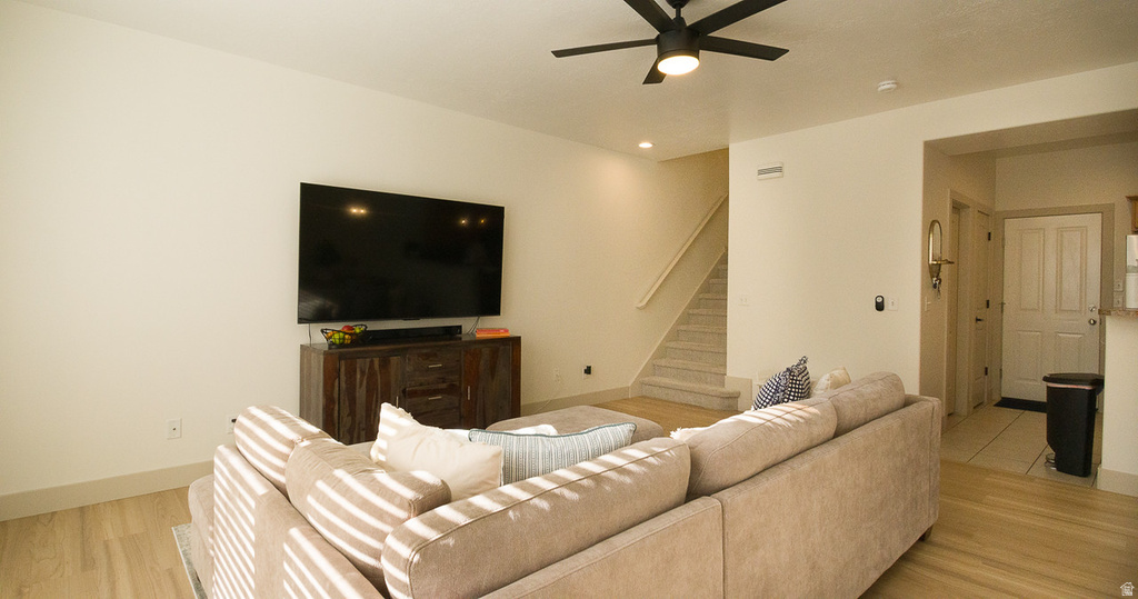 867 FARMINGTON XING Farmington, UT 84025