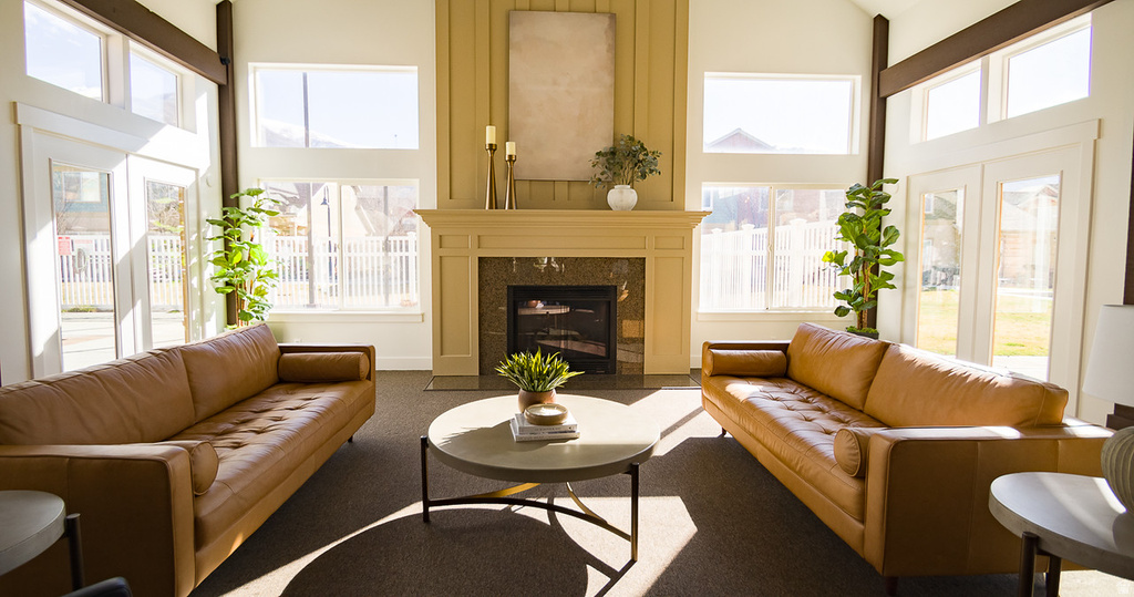 867 FARMINGTON XING Farmington, UT 84025