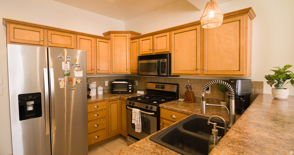 867 FARMINGTON XING Farmington, UT 84025