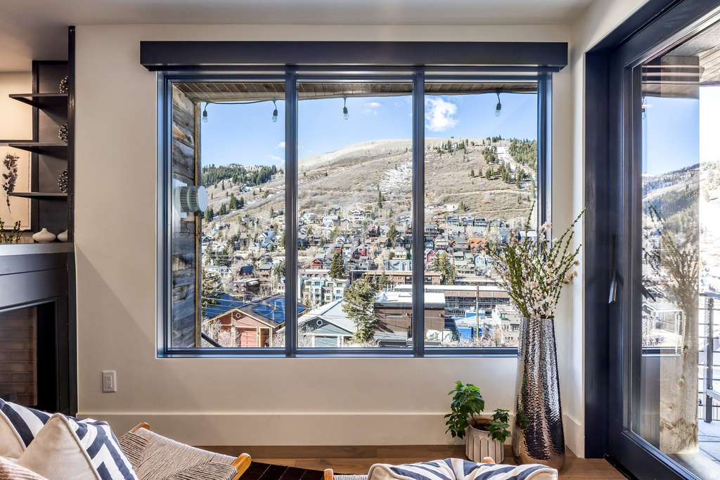 253 MCHENRY AVE Park City, UT 84060