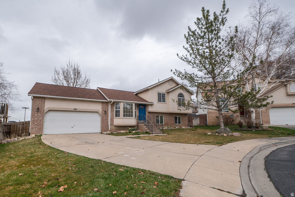 587 E EASTPOINTE CIR North Salt Lake, UT 84054