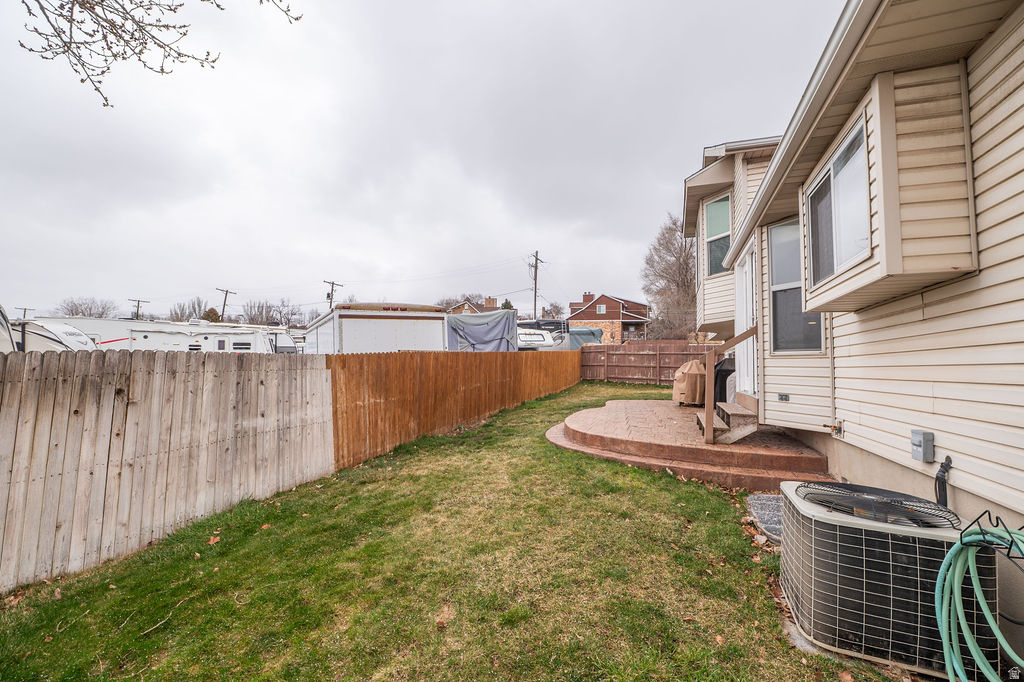 587 E EASTPOINTE CIR North Salt Lake, UT 84054