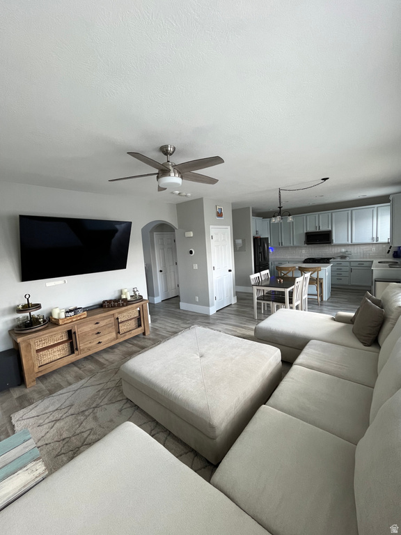 387 N TAYLOR RD Saratoga Springs, UT 84045