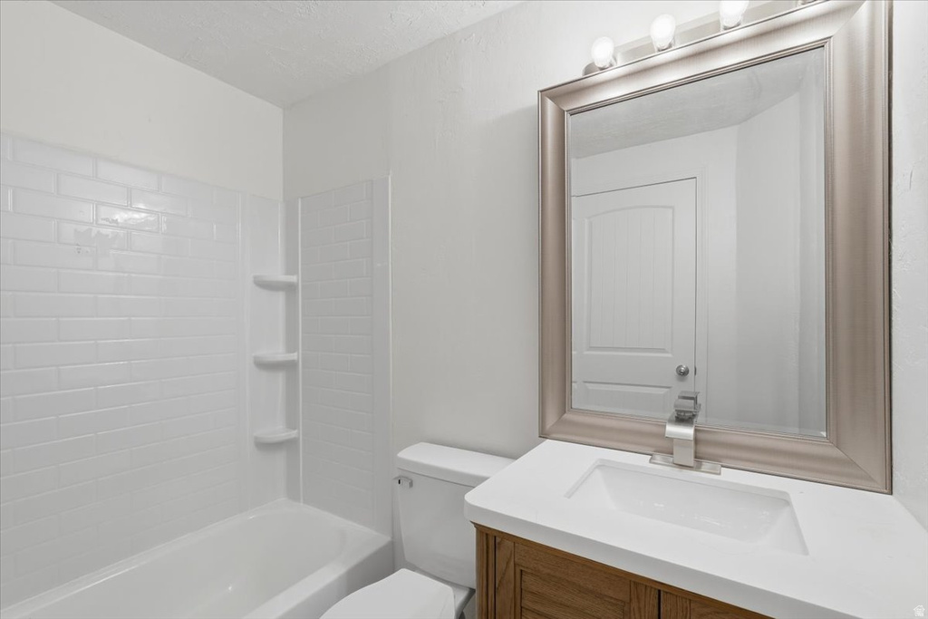 1218 N MOONLIGHT DR Elk Ridge, UT 84651