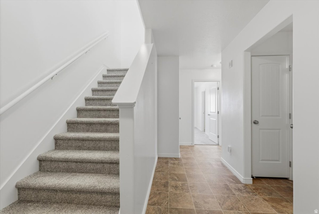 1218 N MOONLIGHT DR Elk Ridge, UT 84651