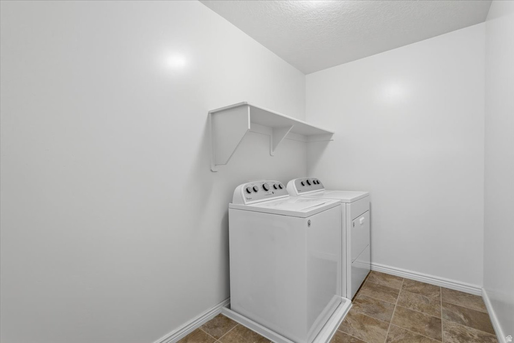 1218 N MOONLIGHT DR Elk Ridge, UT 84651