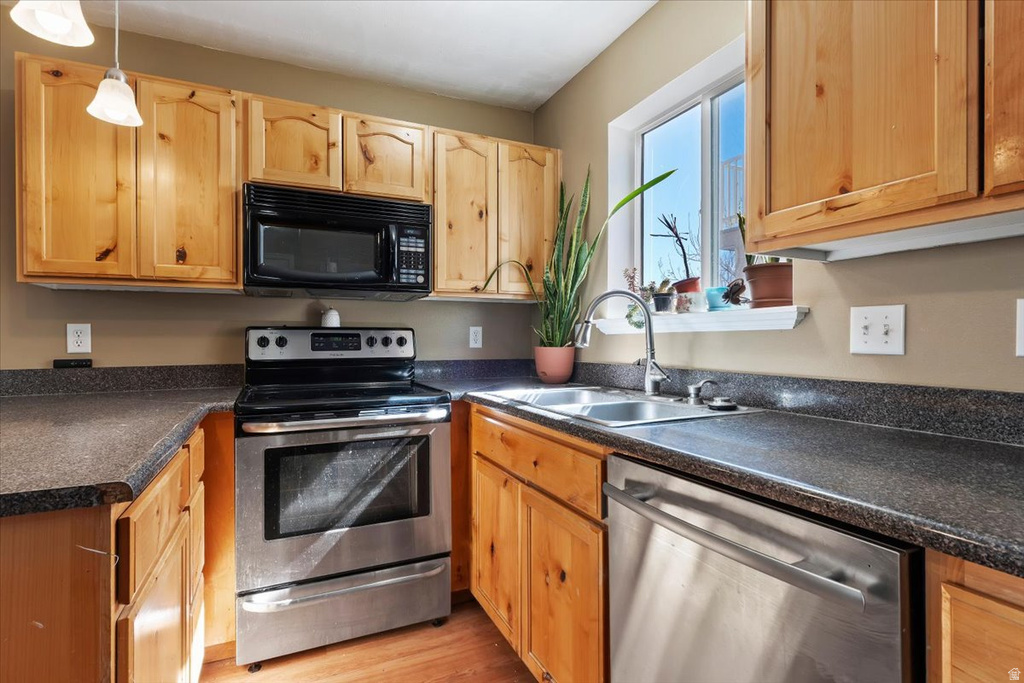 7065 N CHEROKEE ST Eagle Mountain, UT 84005