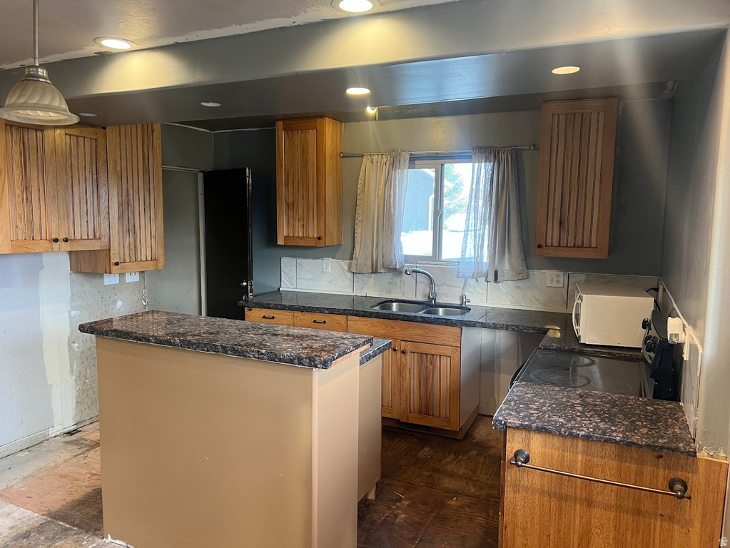 3062 HADLEY CT West Valley City, UT 84128