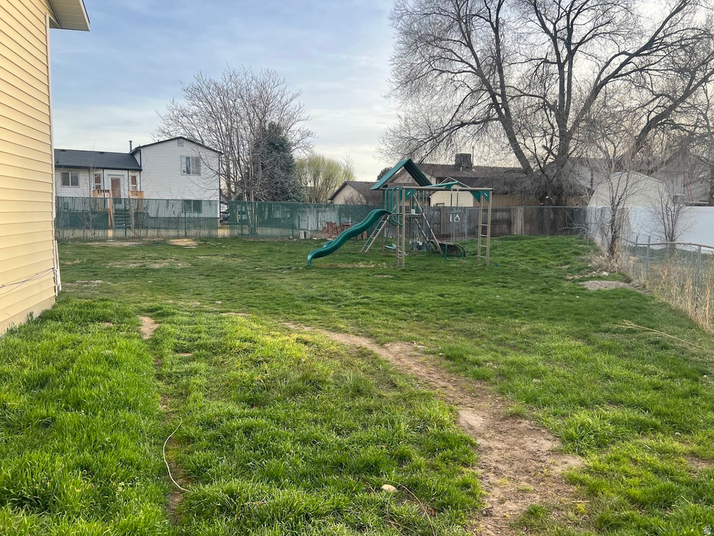 3062 HADLEY CT West Valley City, UT 84128