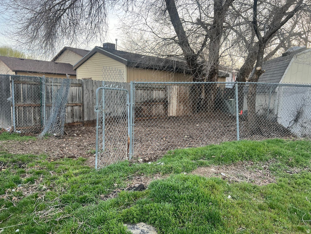 3062 HADLEY CT West Valley City, UT 84128