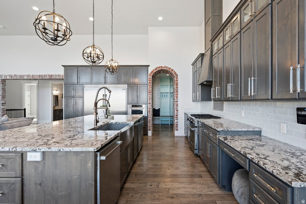 2633 OAKRIDGE DR Spanish Fork, UT 84660