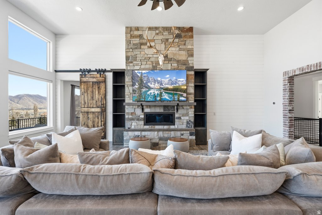 2633 OAKRIDGE DR Spanish Fork, UT 84660