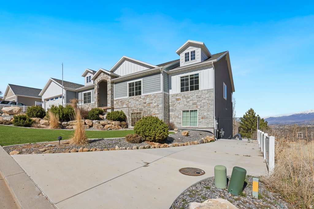 2633 OAKRIDGE DR Spanish Fork, UT 84660
