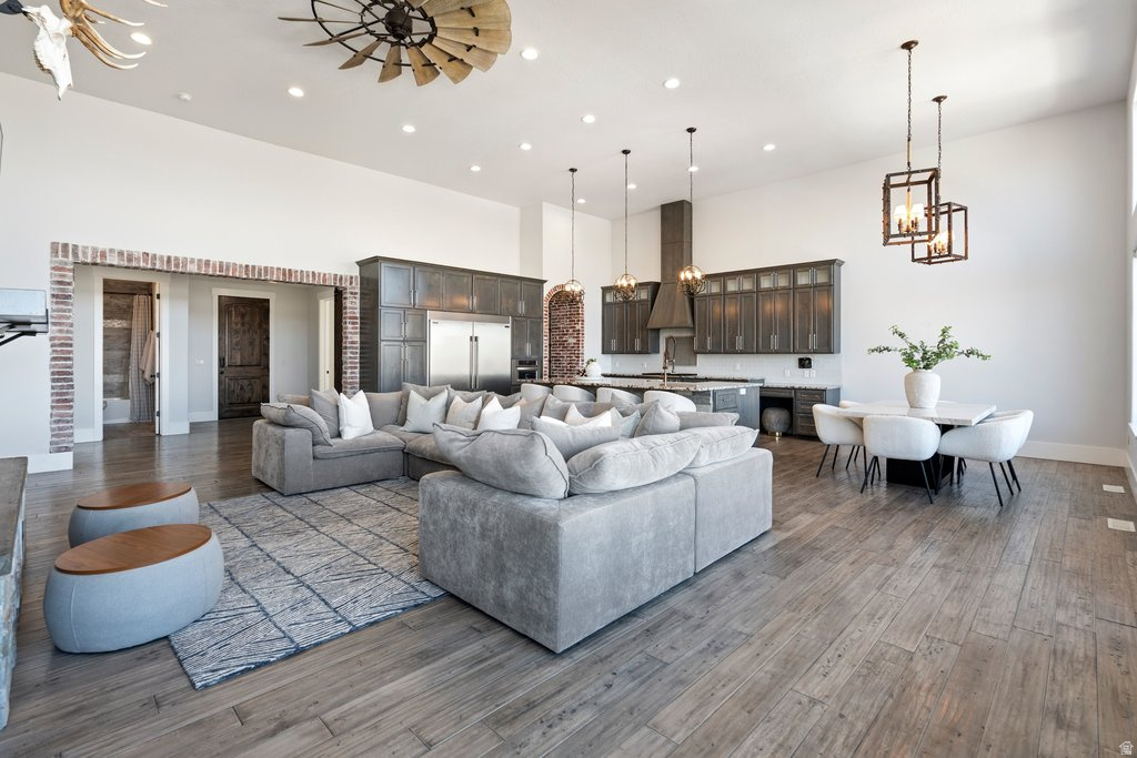 2633 OAKRIDGE DR Spanish Fork, UT 84660