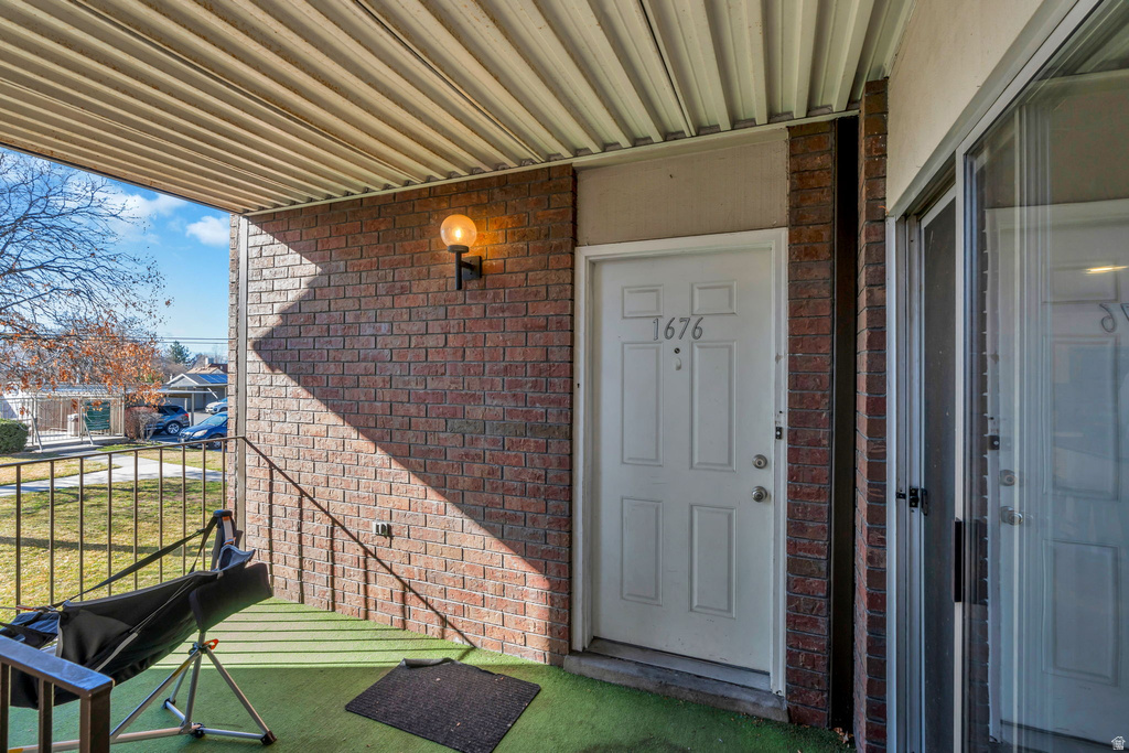 1676 N HICKORY LN Provo, UT 84604