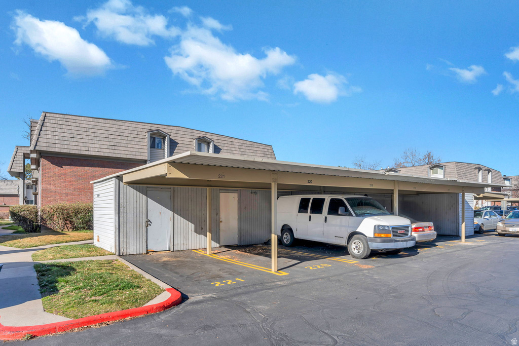 1676 N HICKORY LN Provo, UT 84604