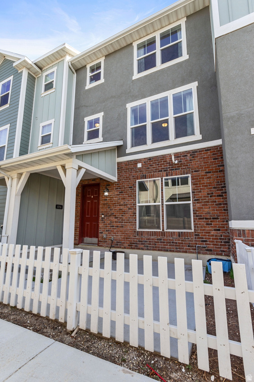 1056 W PAINTED HORSE LN Bluffdale, UT 84065