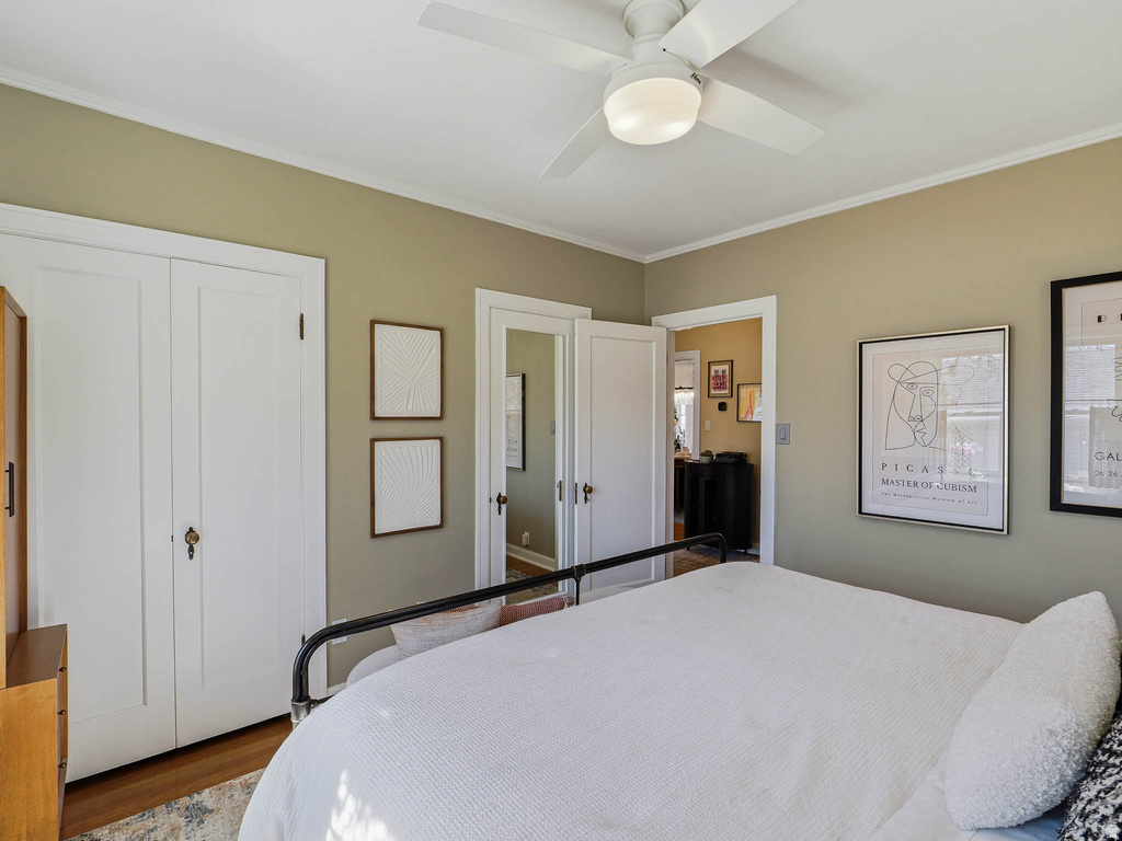 2010 E 2100 S Salt Lake City, UT 84109