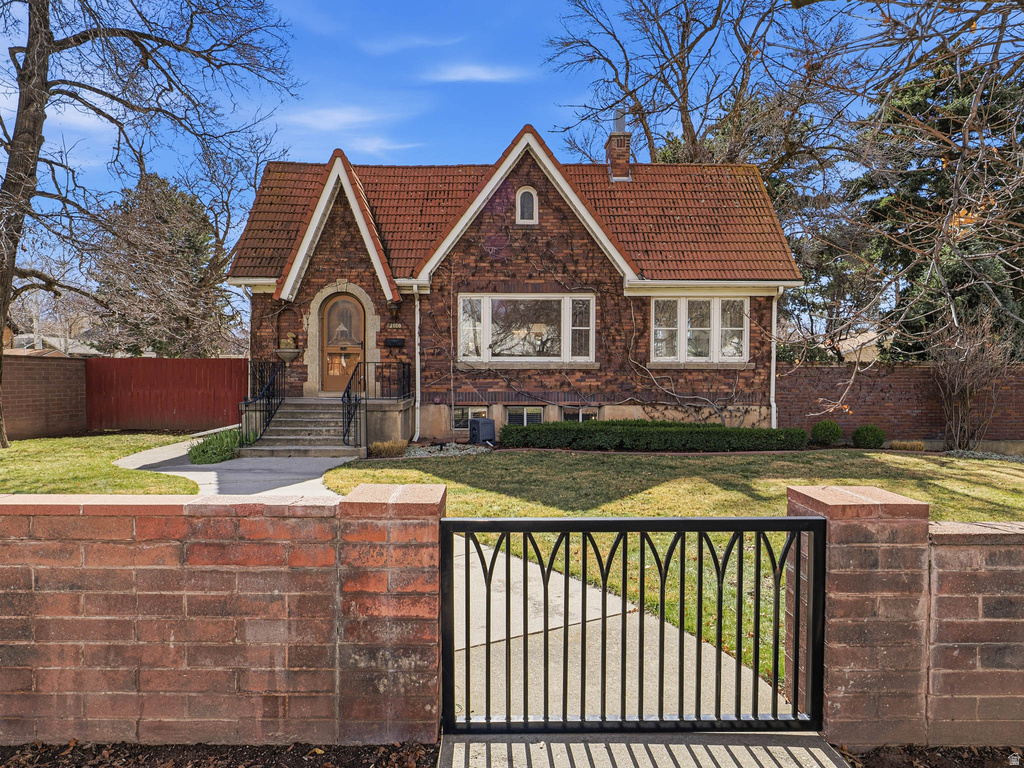 2010 E 2100 S Salt Lake City, UT 84109