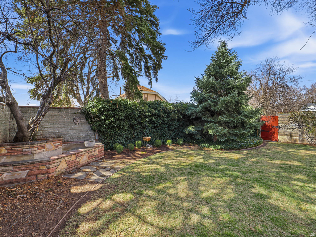 2010 E 2100 S Salt Lake City, UT 84109