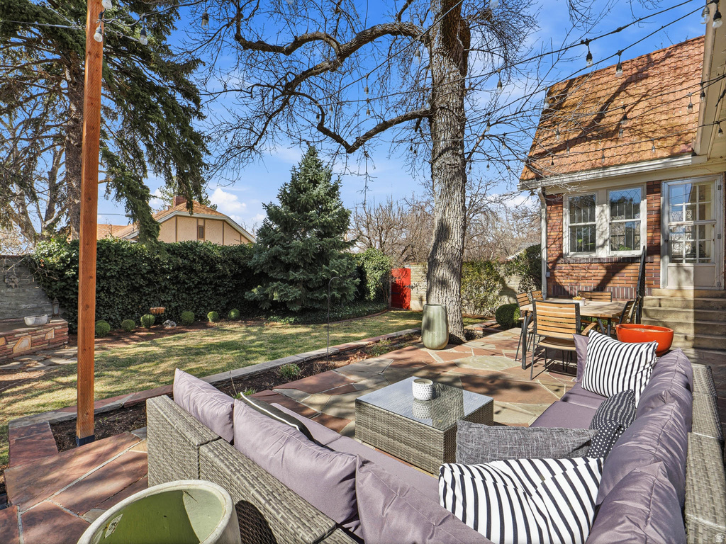 2010 E 2100 S Salt Lake City, UT 84109