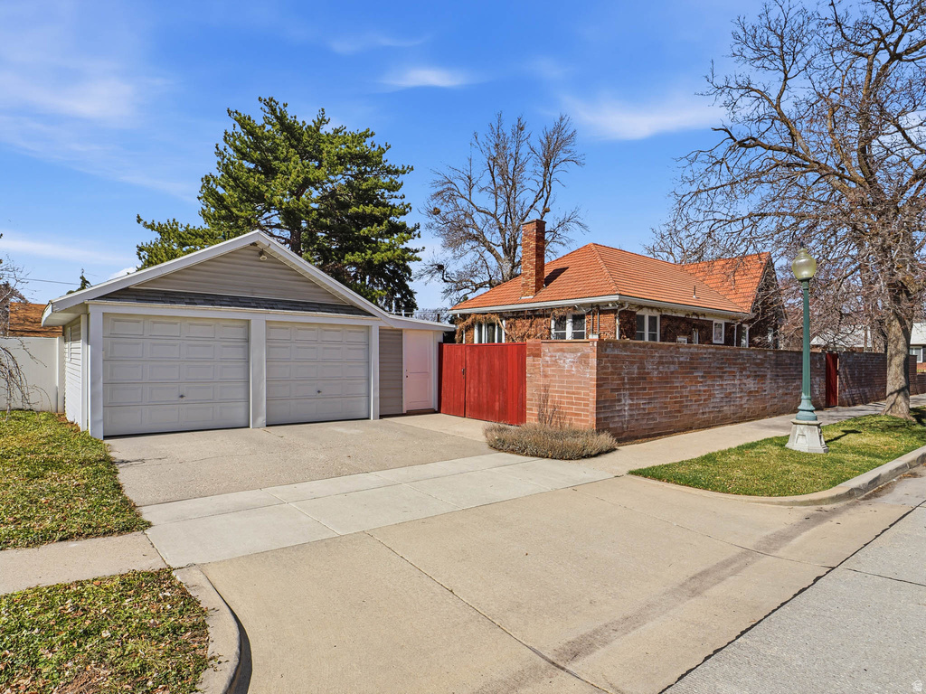 2010 E 2100 S Salt Lake City, UT 84109