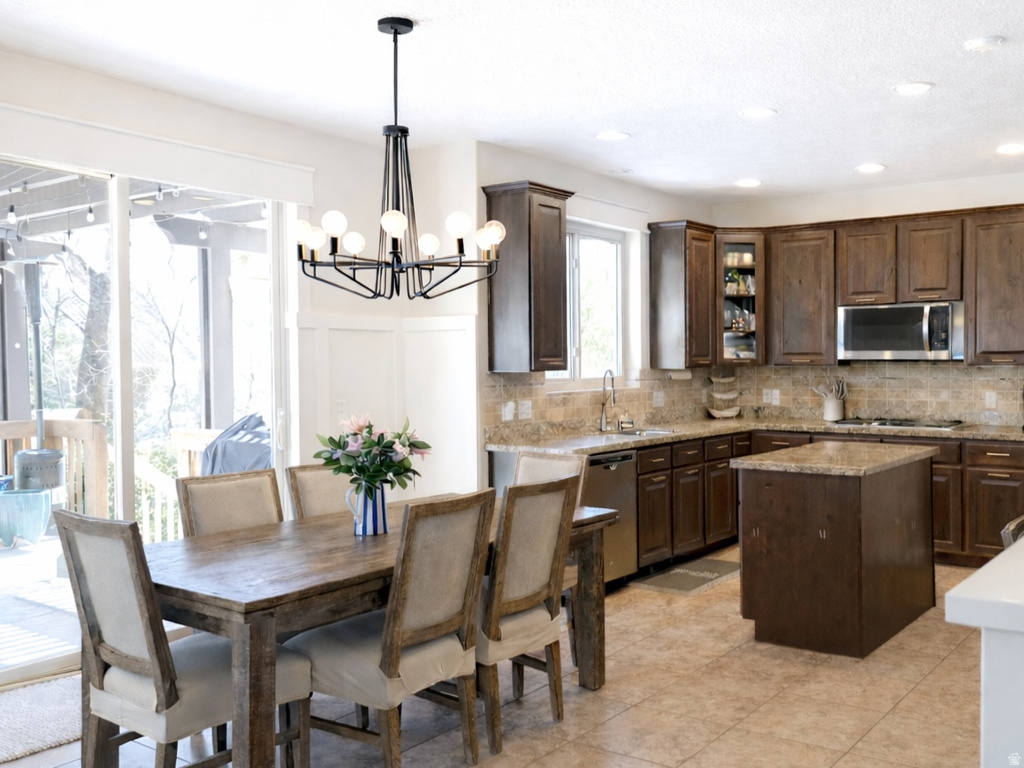 1503 DAYLILY CIR Farmington, UT 84025