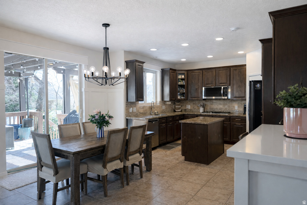 1503 DAYLILY CIR Farmington, UT 84025