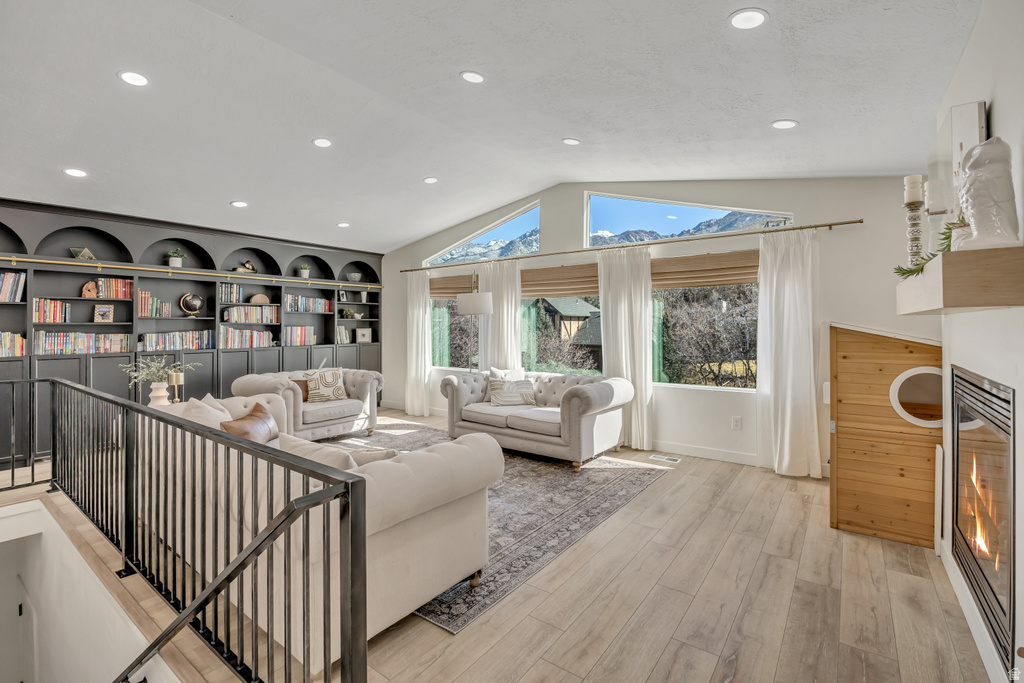 10870 S LOSTWOOD DR Sandy, UT 84092