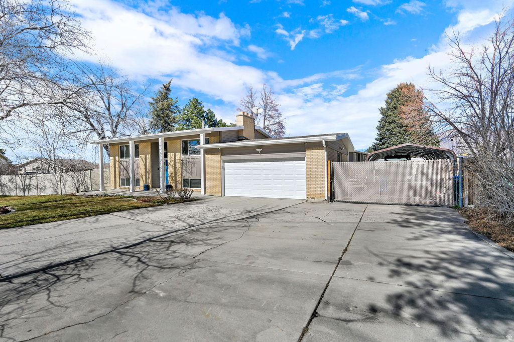 2329 E WOODCHUCK CIR Sandy, UT 84093