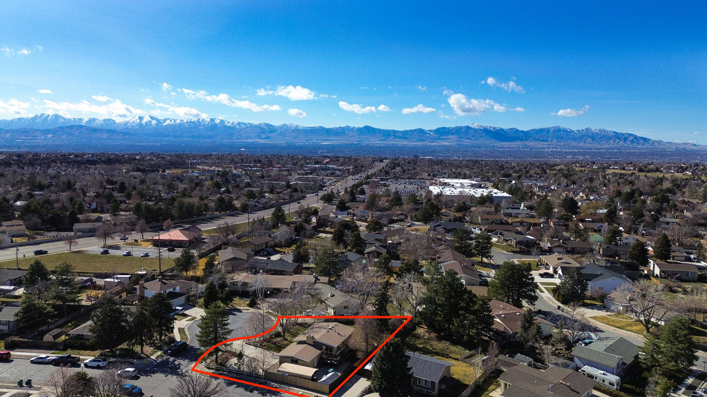 2329 E WOODCHUCK CIR Sandy, UT 84093