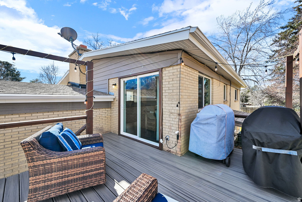 2329 E WOODCHUCK CIR Sandy, UT 84093