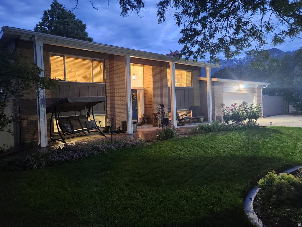 2329 E WOODCHUCK CIR Sandy, UT 84093