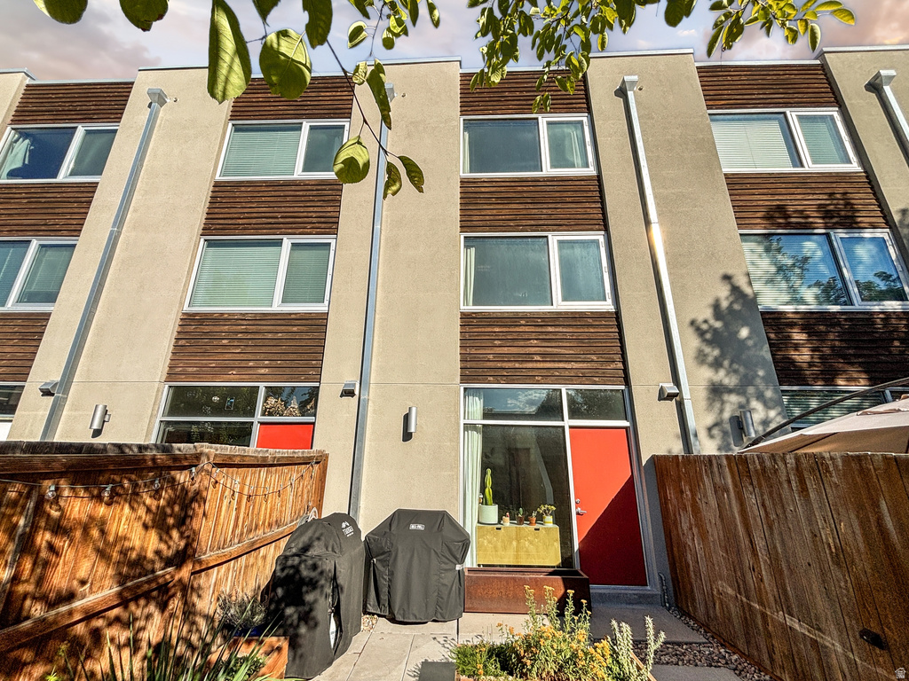 1144 S WEST TEMPLE Salt Lake City, UT 84101