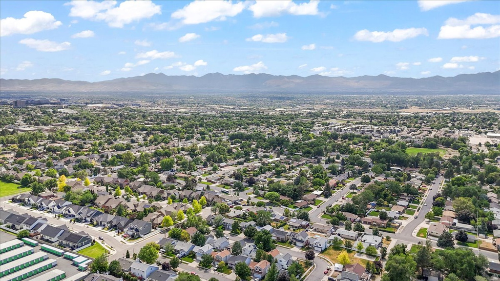 8260 S 560 E Sandy, UT 84070