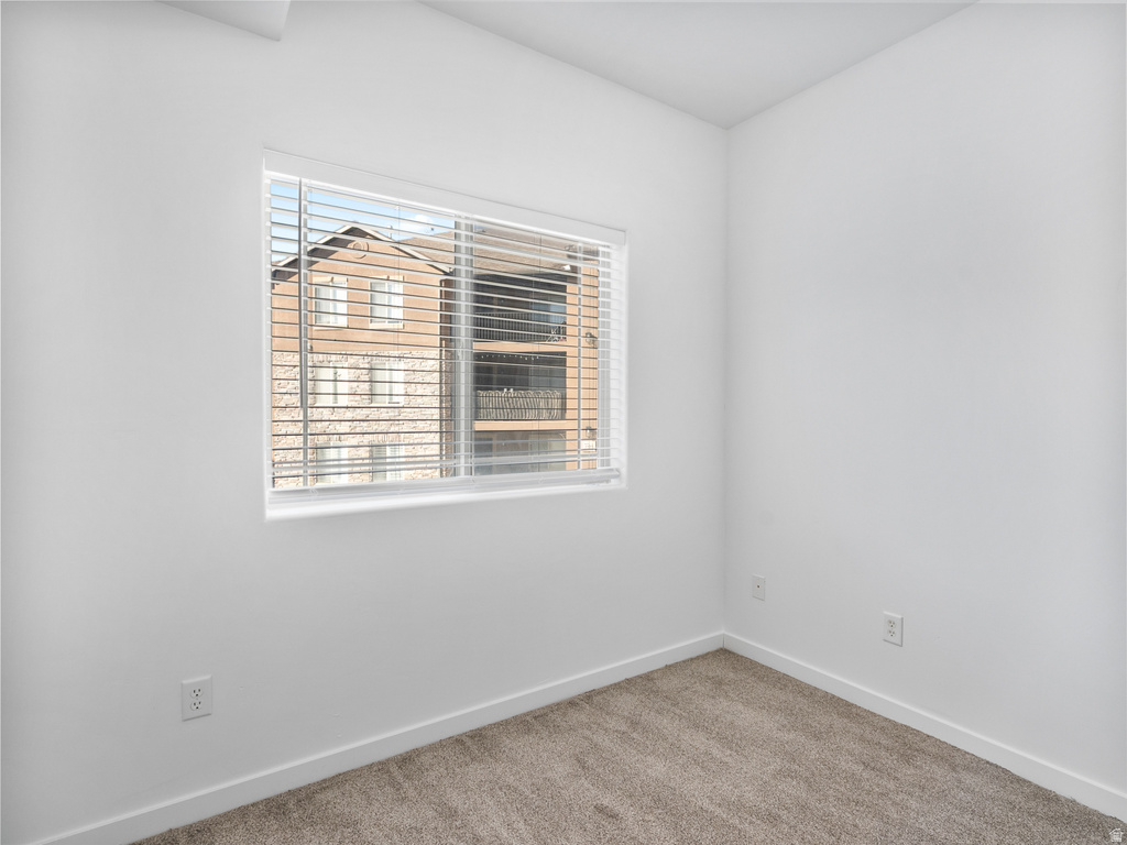 8215 N CLEAR ROCK RD #I-6 Eagle Mountain, UT 84005