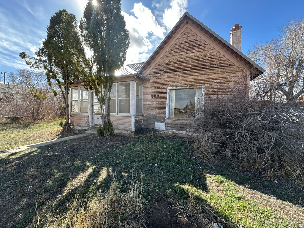 352 S 100 W Vernal, UT 84078