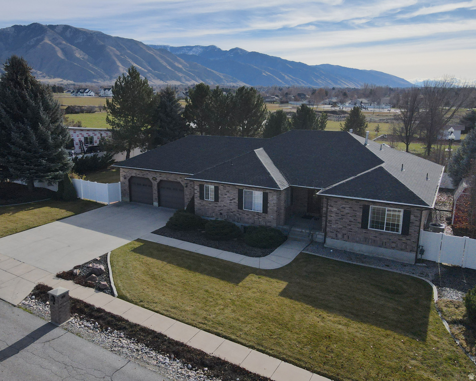 290 E 450 S Hyde Park, UT 84318