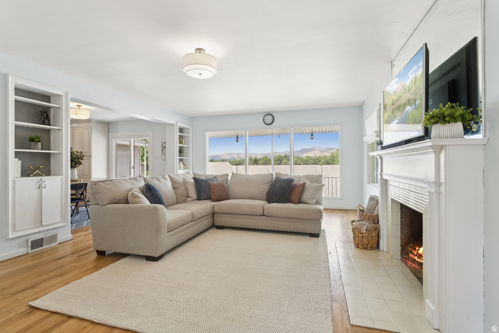 1925 E HILLCREST AVE Salt Lake City, UT 84106