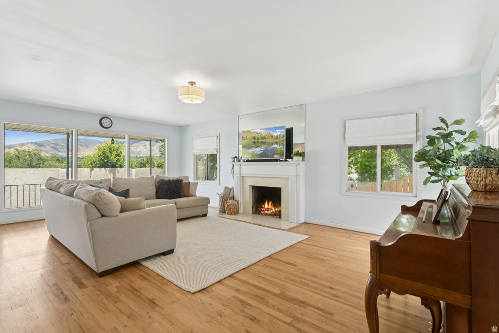 1925 E HILLCREST AVE Salt Lake City, UT 84106